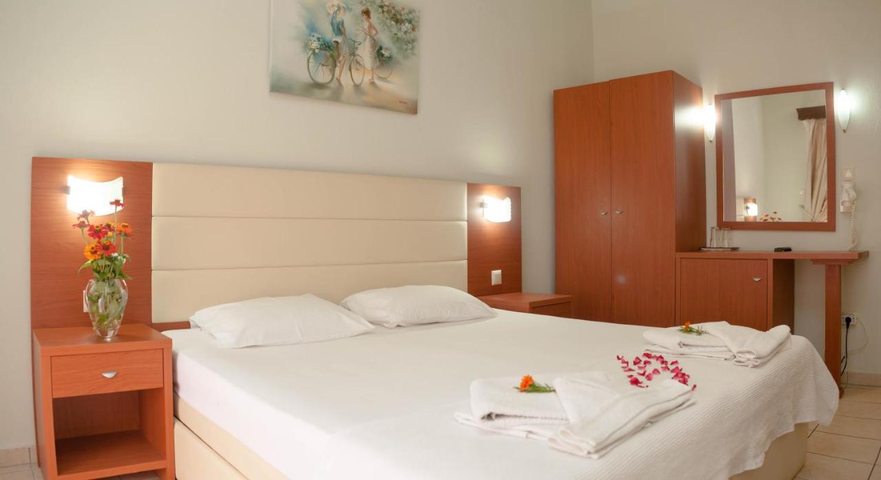Vournelis Hotel Limenas  Exterior photo